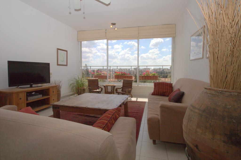Kfar Saba View Apartment Room photo
