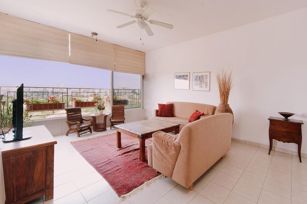 Kfar Saba View Apartment Room photo