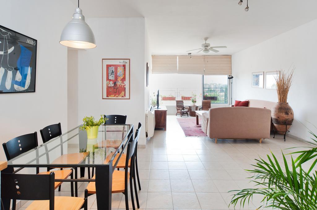 Kfar Saba View Apartment Room photo